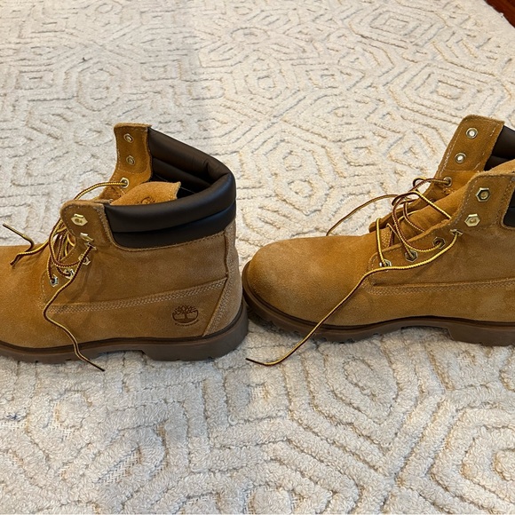 Timberland Women’s Boot, Size 11, Never worn - Picture 2 of 7